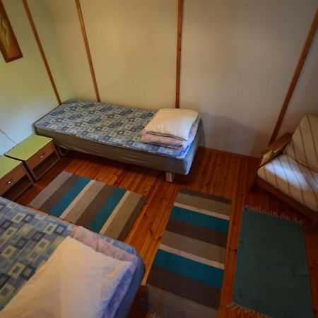 Pyhtaeaen Vuokramoekit Villa Tuuski ภายนอก รูปภาพ