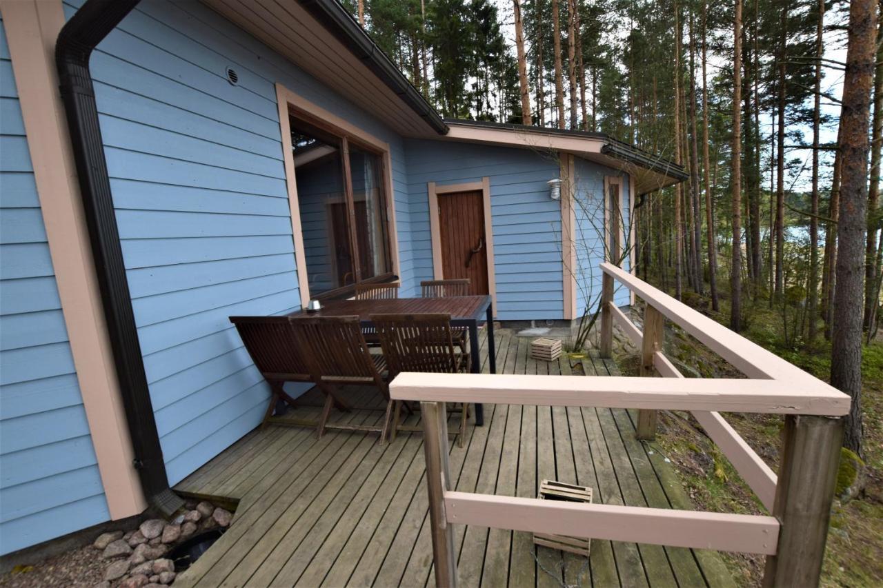 Pyhtaeaen Vuokramoekit Villa Tuuski ภายนอก รูปภาพ