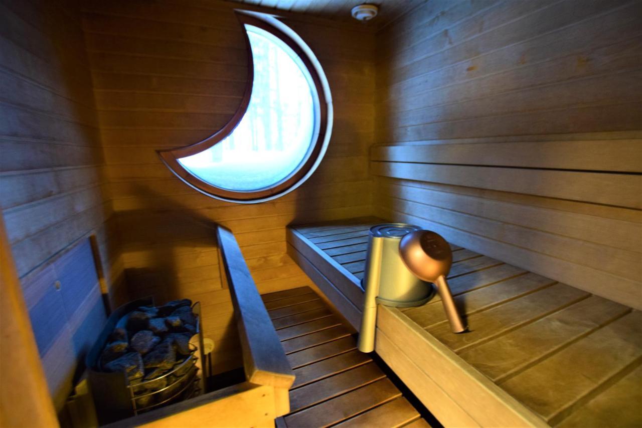 Pyhtaeaen Vuokramoekit Villa Tuuski ภายนอก รูปภาพ