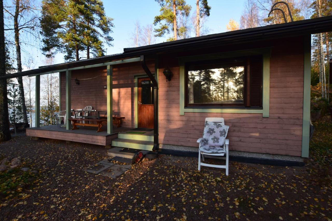 Pyhtaeaen Vuokramoekit Villa Tuuski ภายนอก รูปภาพ