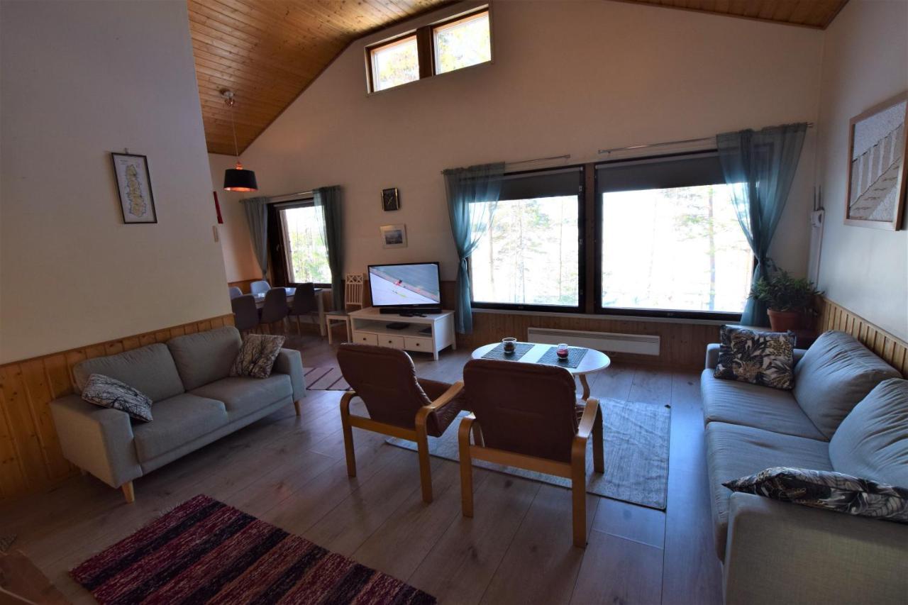 Pyhtaeaen Vuokramoekit Villa Tuuski ภายนอก รูปภาพ
