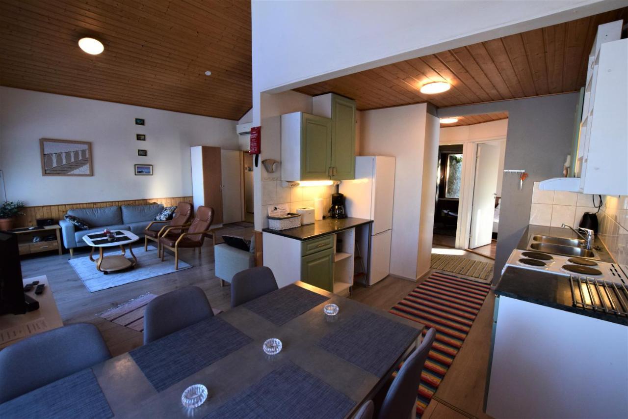 Pyhtaeaen Vuokramoekit Villa Tuuski ภายนอก รูปภาพ