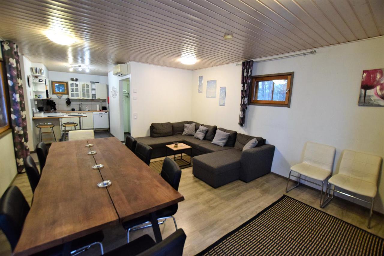 Pyhtaeaen Vuokramoekit Villa Tuuski ภายนอก รูปภาพ