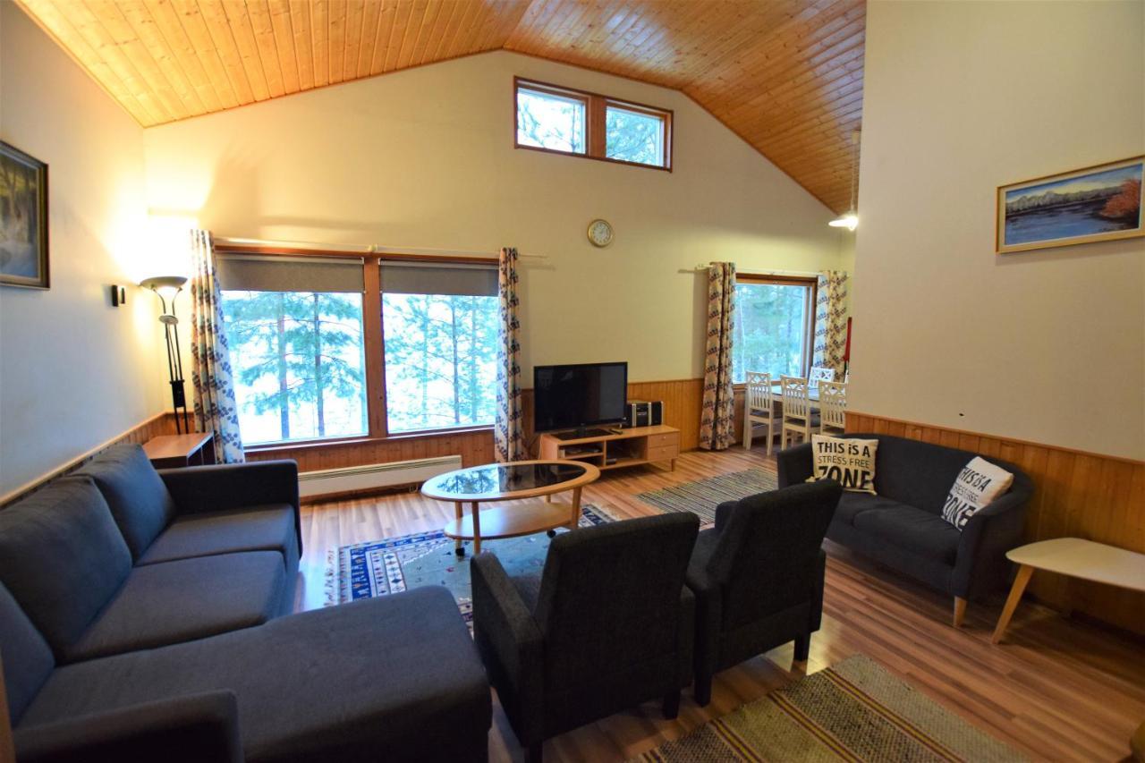 Pyhtaeaen Vuokramoekit Villa Tuuski ภายนอก รูปภาพ