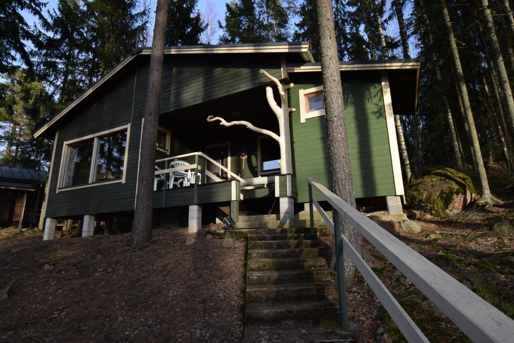 Pyhtaeaen Vuokramoekit Villa Tuuski ภายนอก รูปภาพ