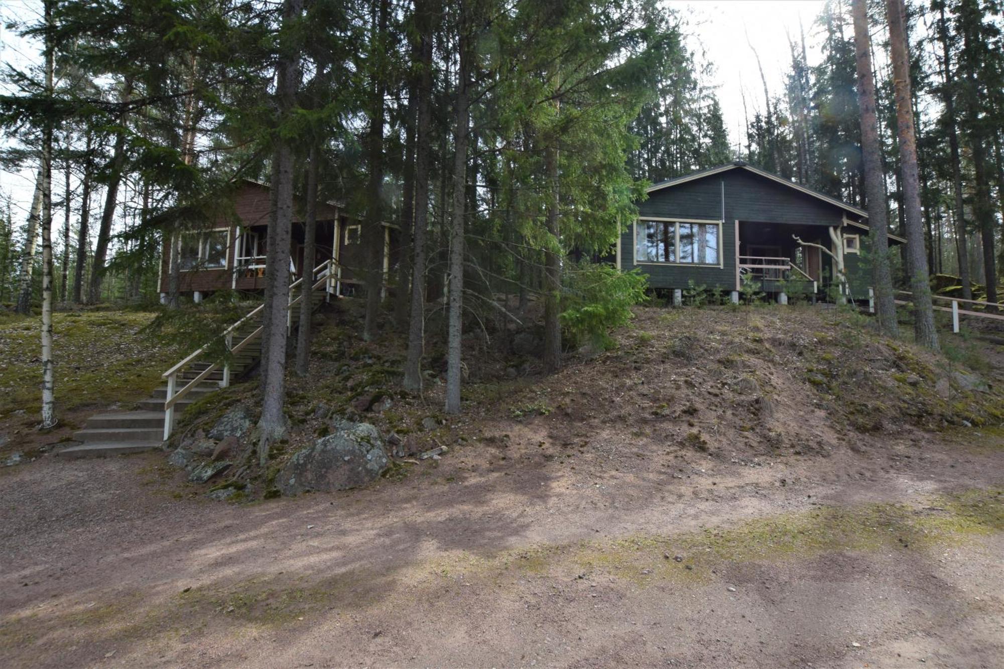 Pyhtaeaen Vuokramoekit Villa Tuuski ภายนอก รูปภาพ