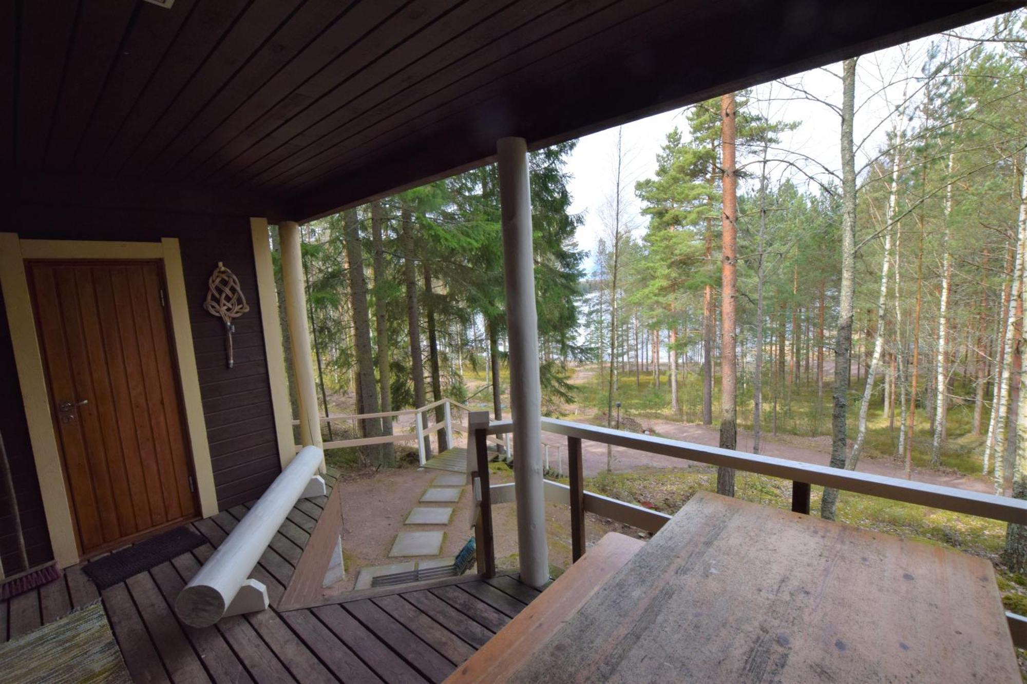 Pyhtaeaen Vuokramoekit Villa Tuuski ภายนอก รูปภาพ