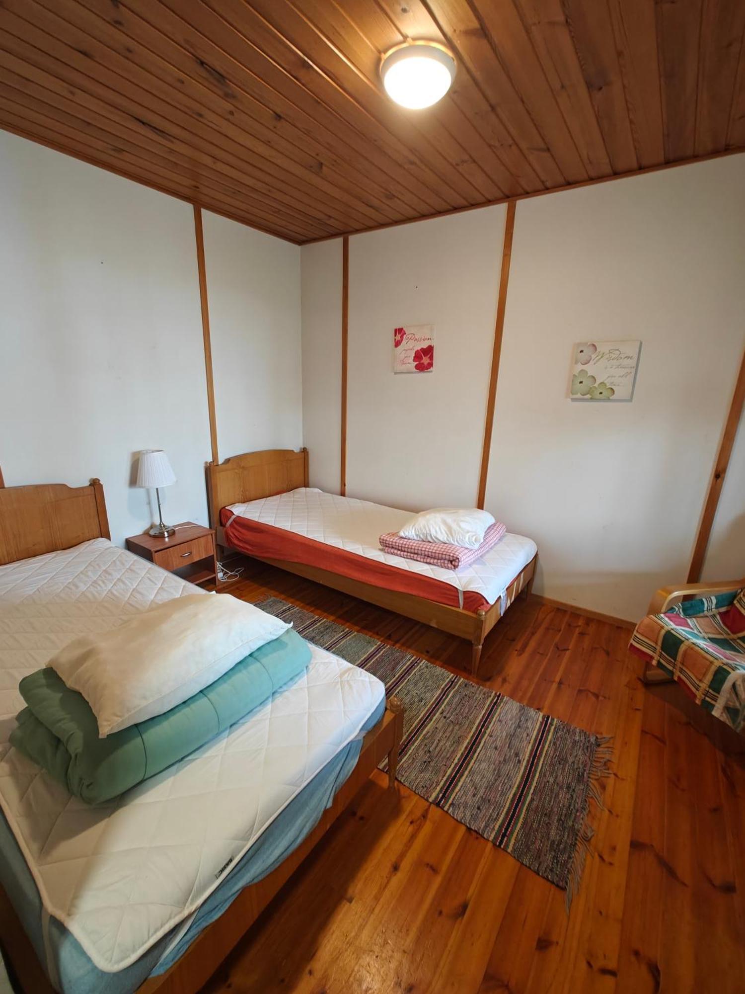 Pyhtaeaen Vuokramoekit Villa Tuuski ภายนอก รูปภาพ