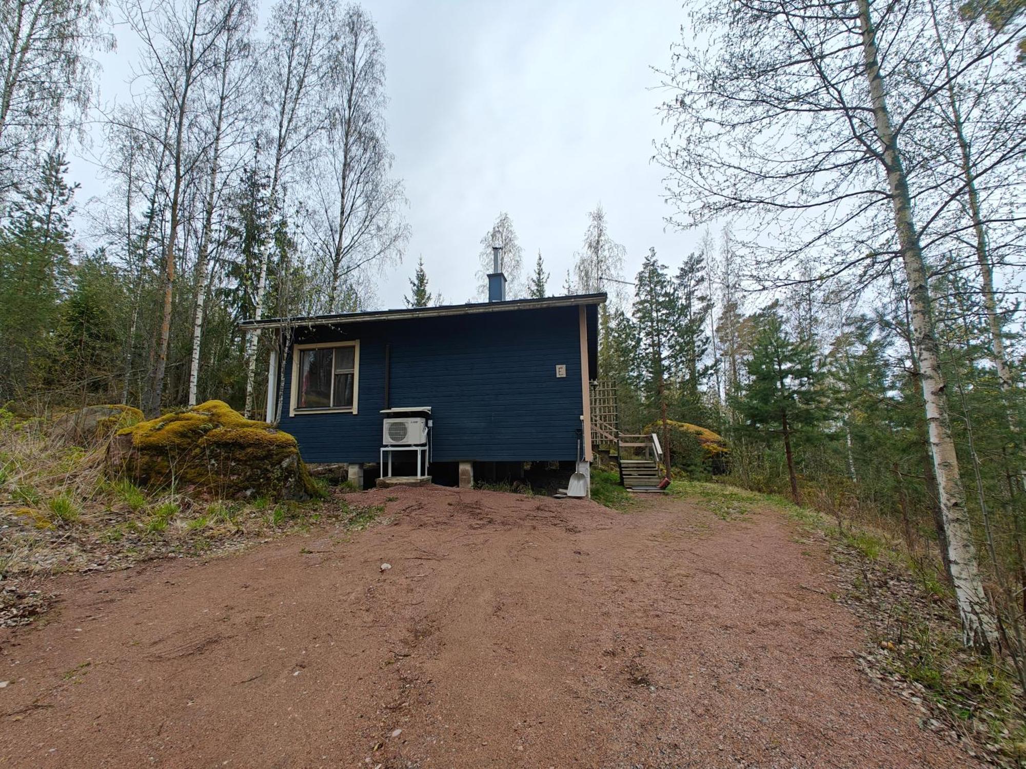 Pyhtaeaen Vuokramoekit Villa Tuuski ภายนอก รูปภาพ
